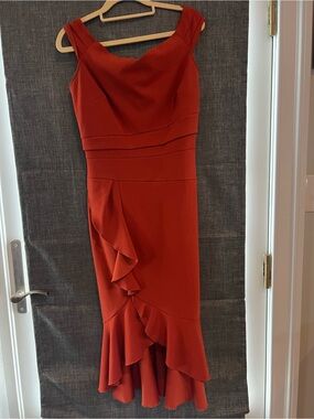 Structured Rust Ruffle Midi Dress with Elegant Draping